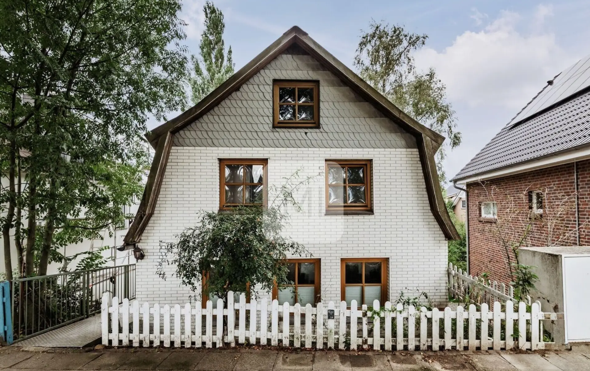Kompaktes Zweifamilienhaus